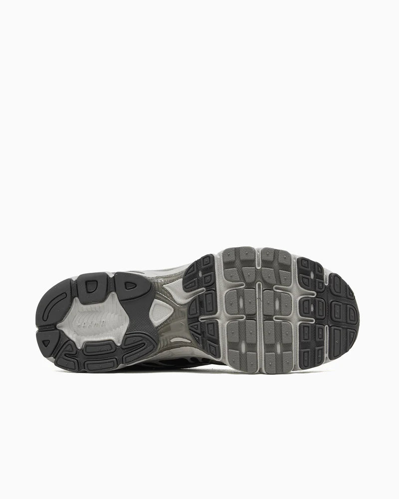 NIKE AIR MAX MOTO 2K IQ4924-004