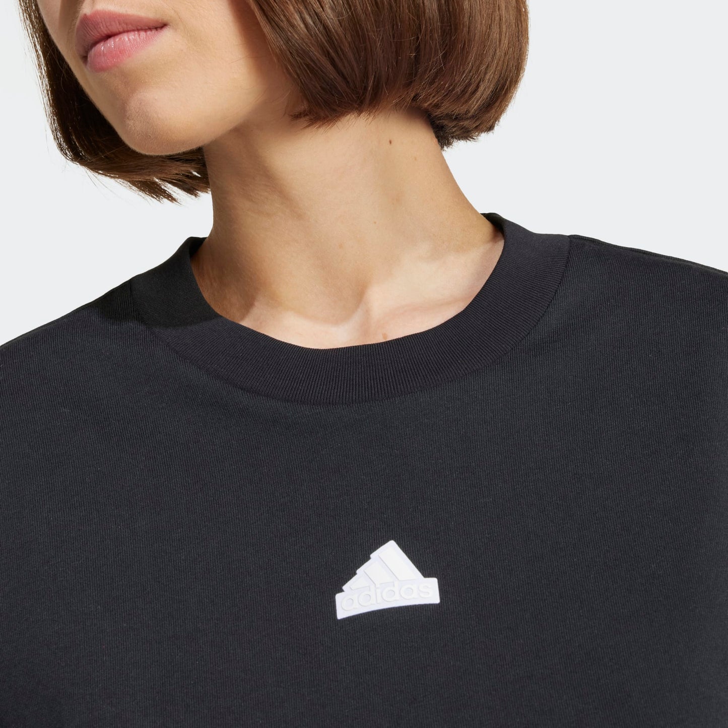 ADIDAS T-SHIRT W IW4563