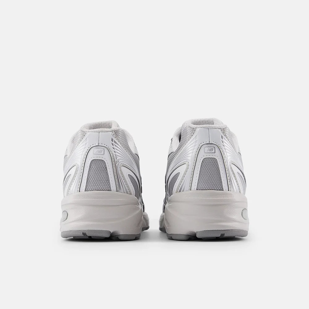 NEW BALANCE U7405I7 5I7