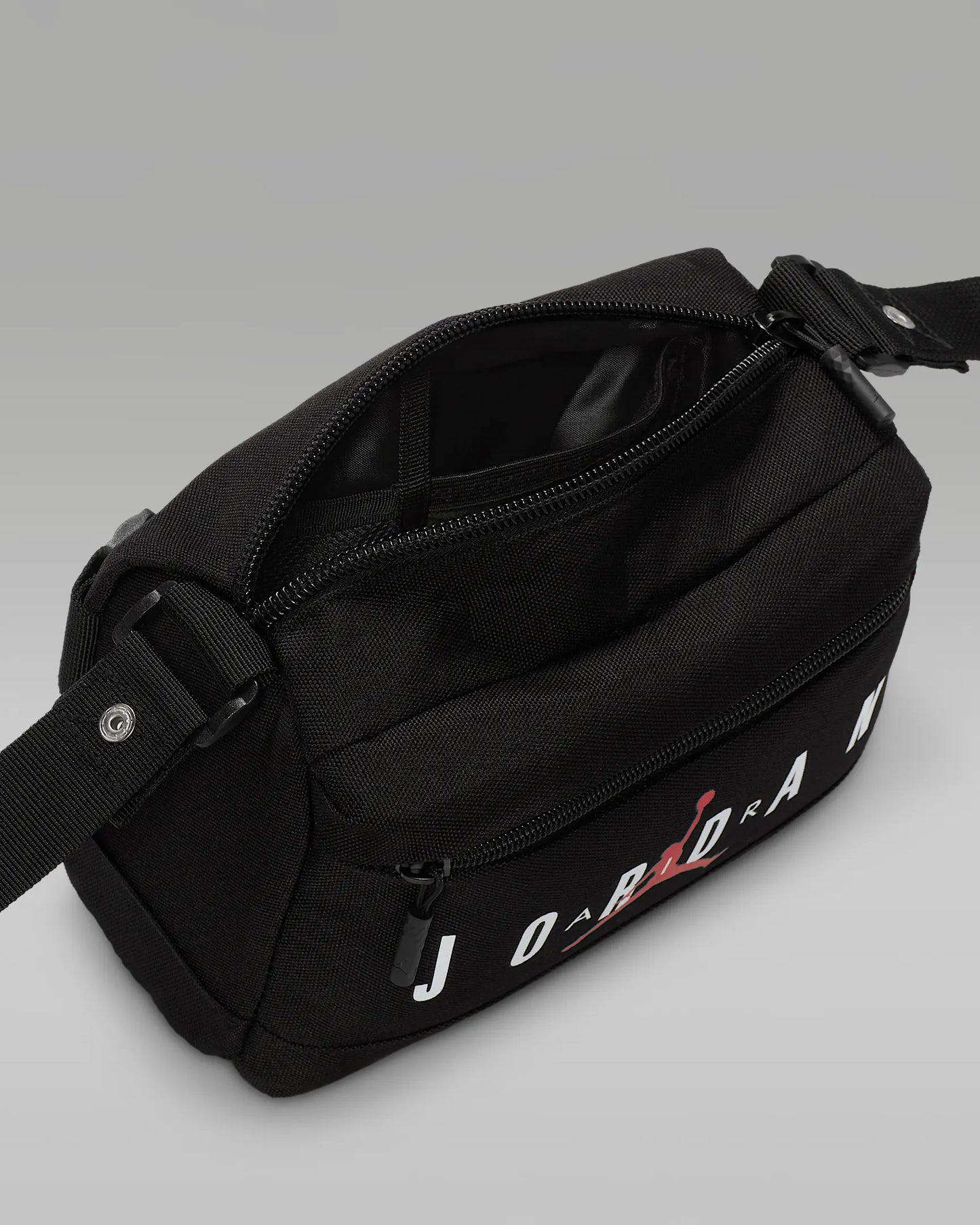 JORDAN BORSELLO SM9031-023