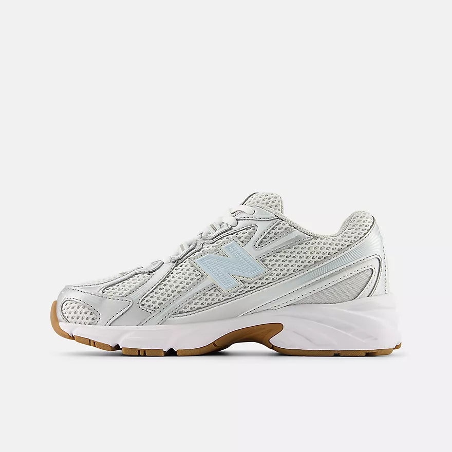 NEW BALANCE GR740AA