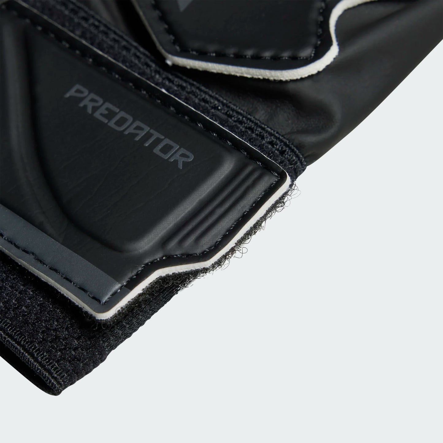 ADIDAS GUANTO PORTIERE PREDATOR IW6281
