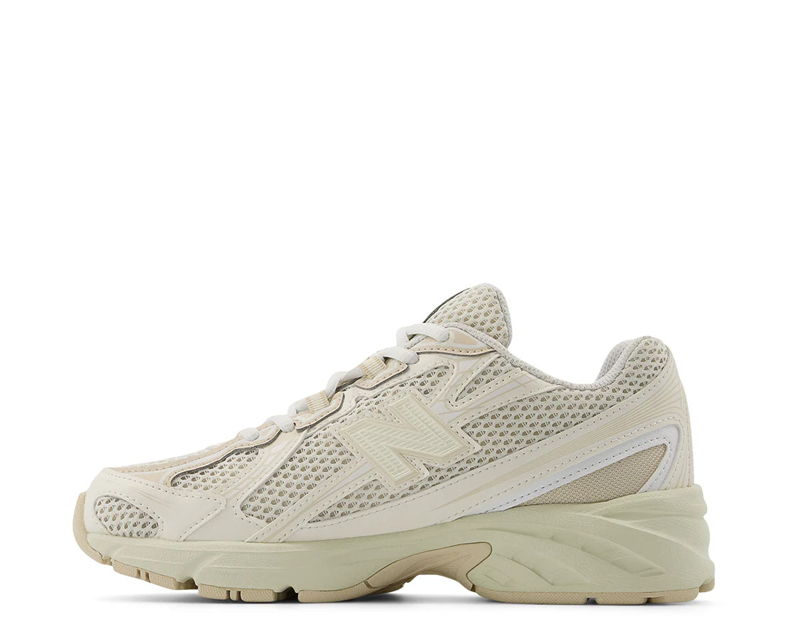 NEW BALANCE GR740KP