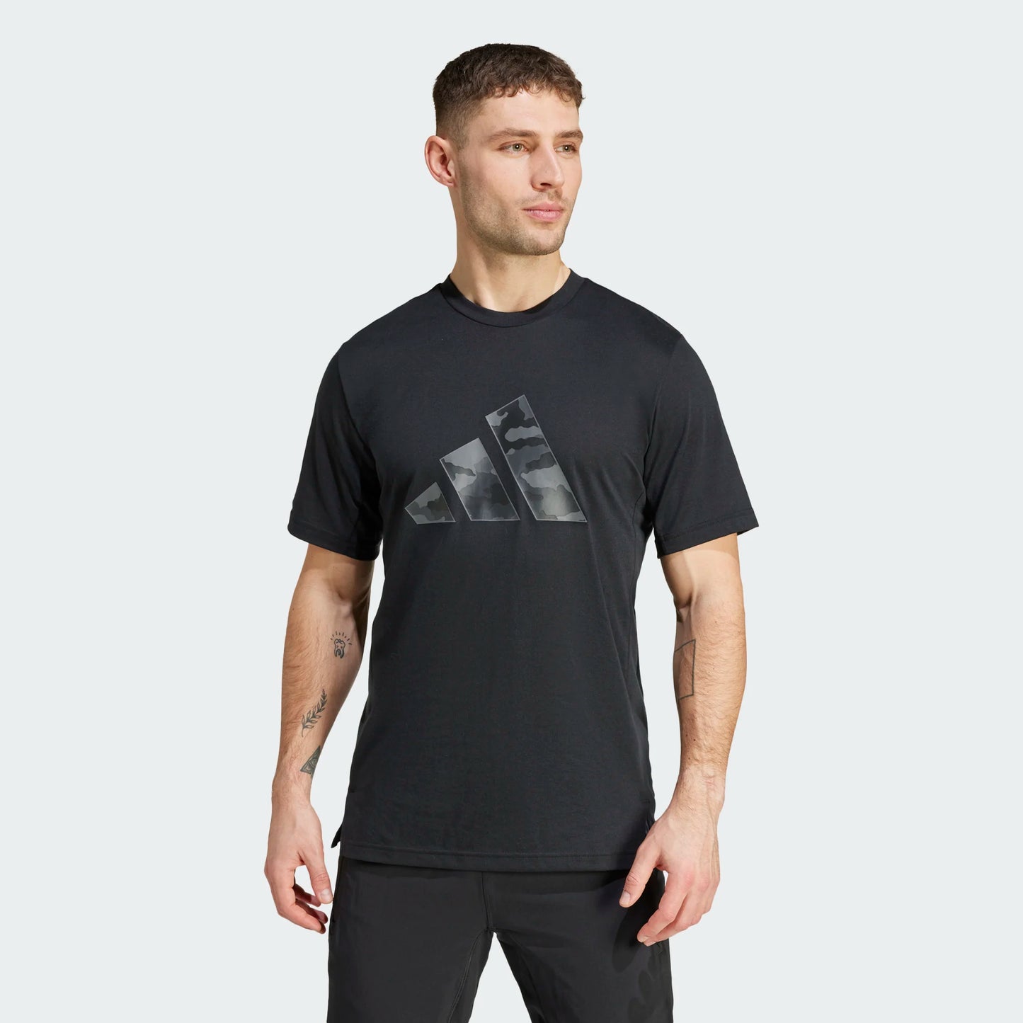 ADIDAS T-SHIRT M IS6151