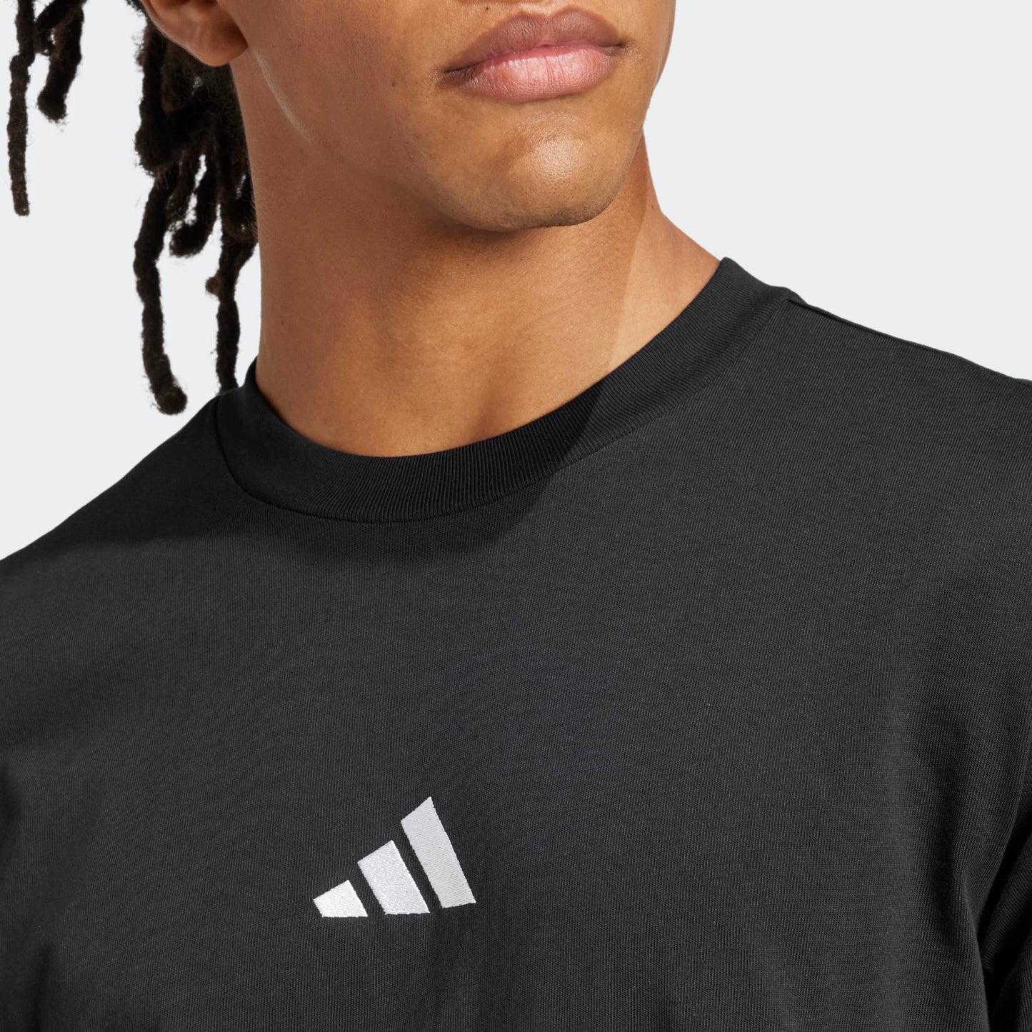ADIDAS M SL SJ T BLACK/WHITE (JE9024)