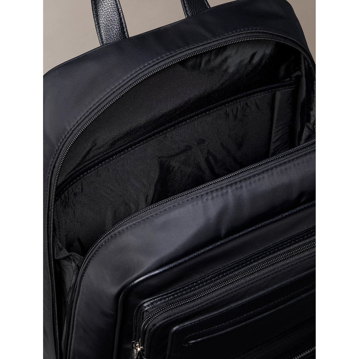 Calvin Klein borsa Raised Logo Double Pocket LV04D3498G-UB1 nera