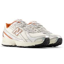 NEW BALANCE G7404O9